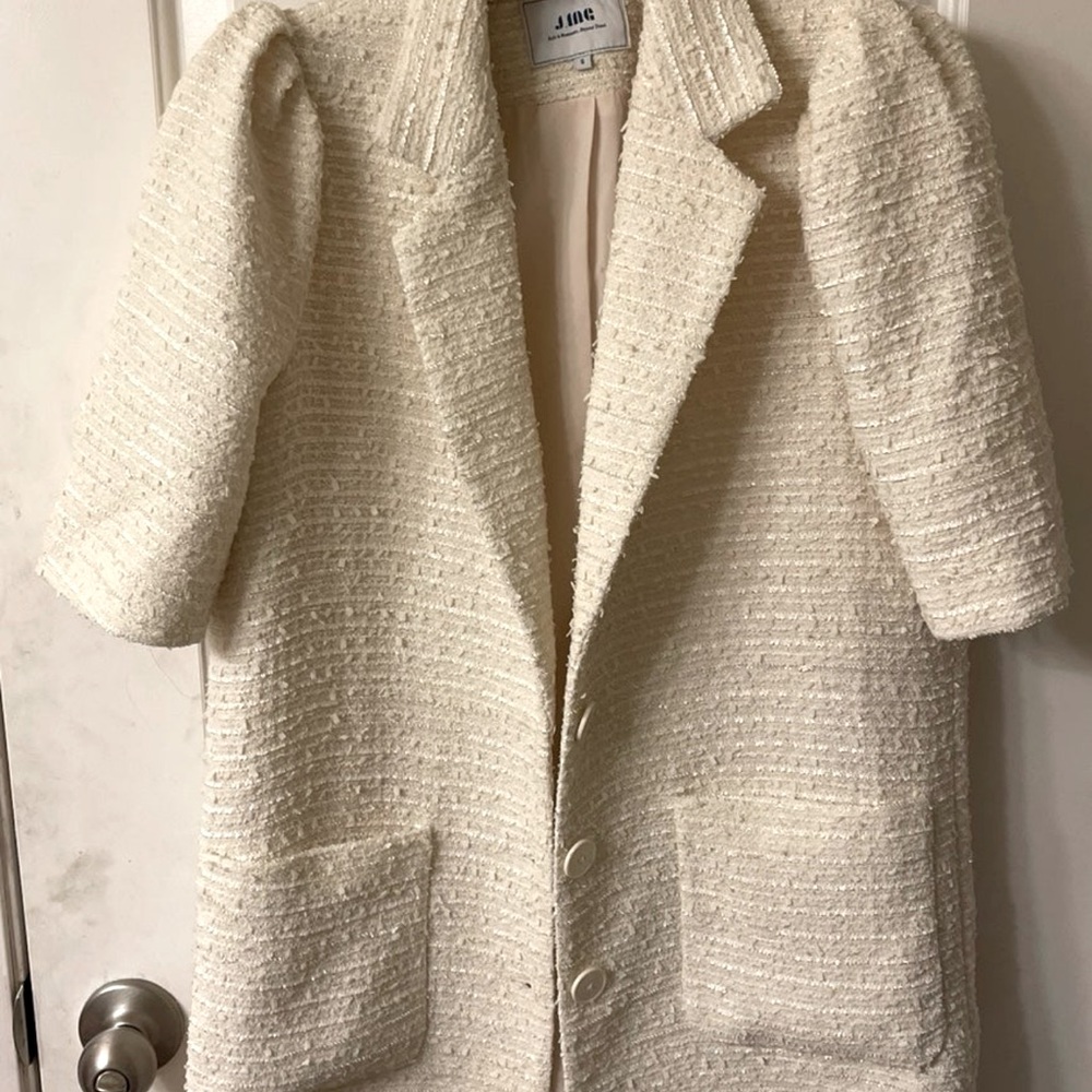 Cute ivory tweed blazer suit